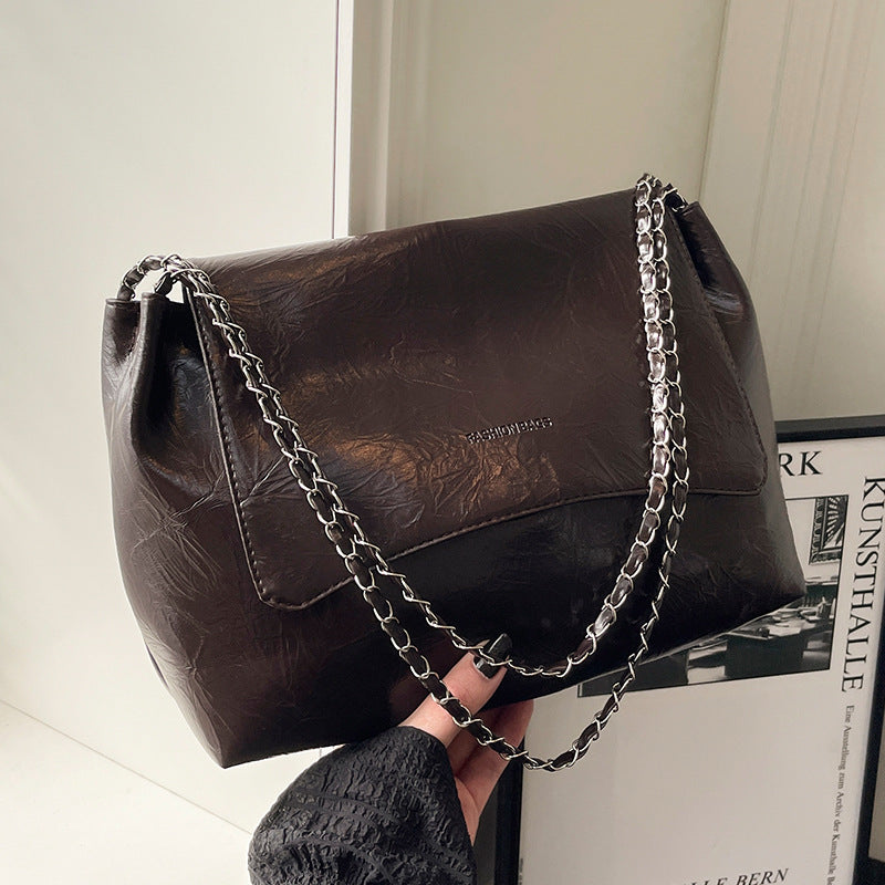 Shoulder Bag with Chain Detail — product view 4