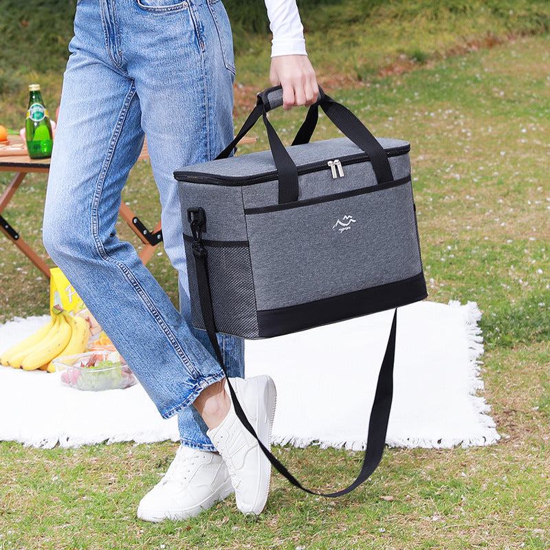 Versatile Insulated Food Cooler Tote LoungeYard — product view 4