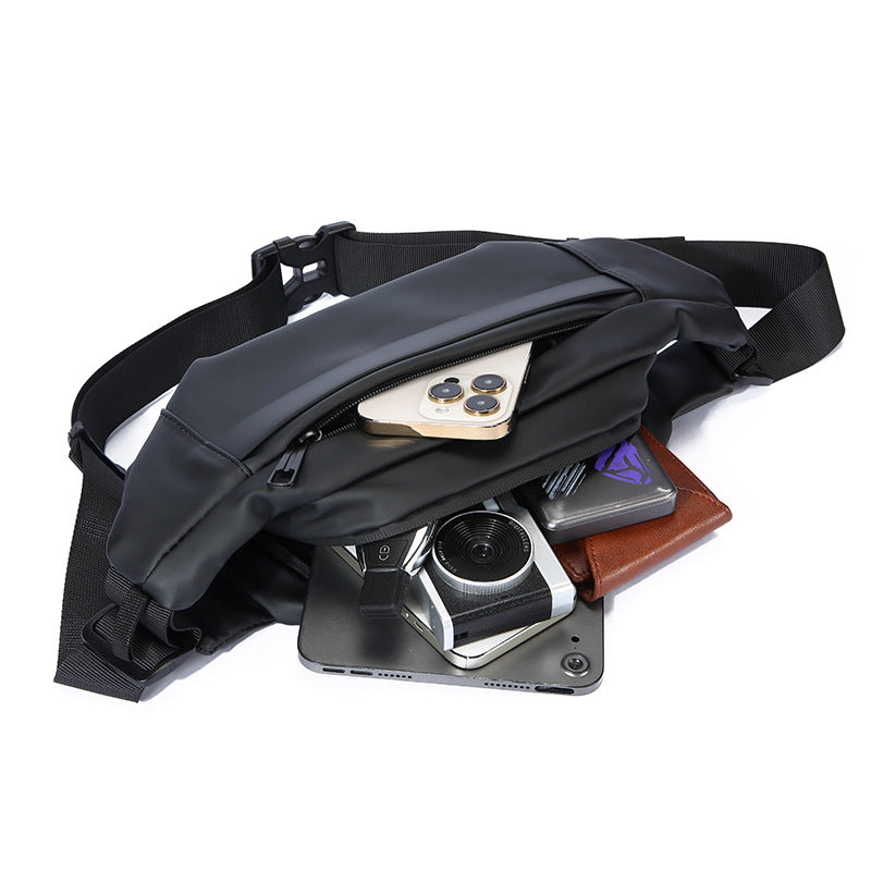 Waist bag with waterproof material and adjustable strap LoungeYard — product view 4