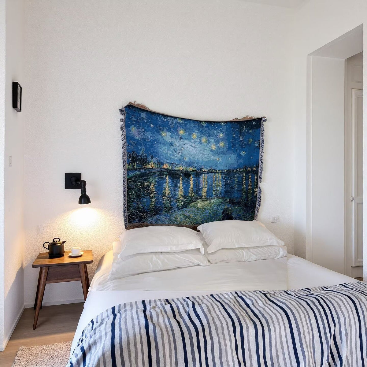 Artistic Floral Throw Blanket — product view 4