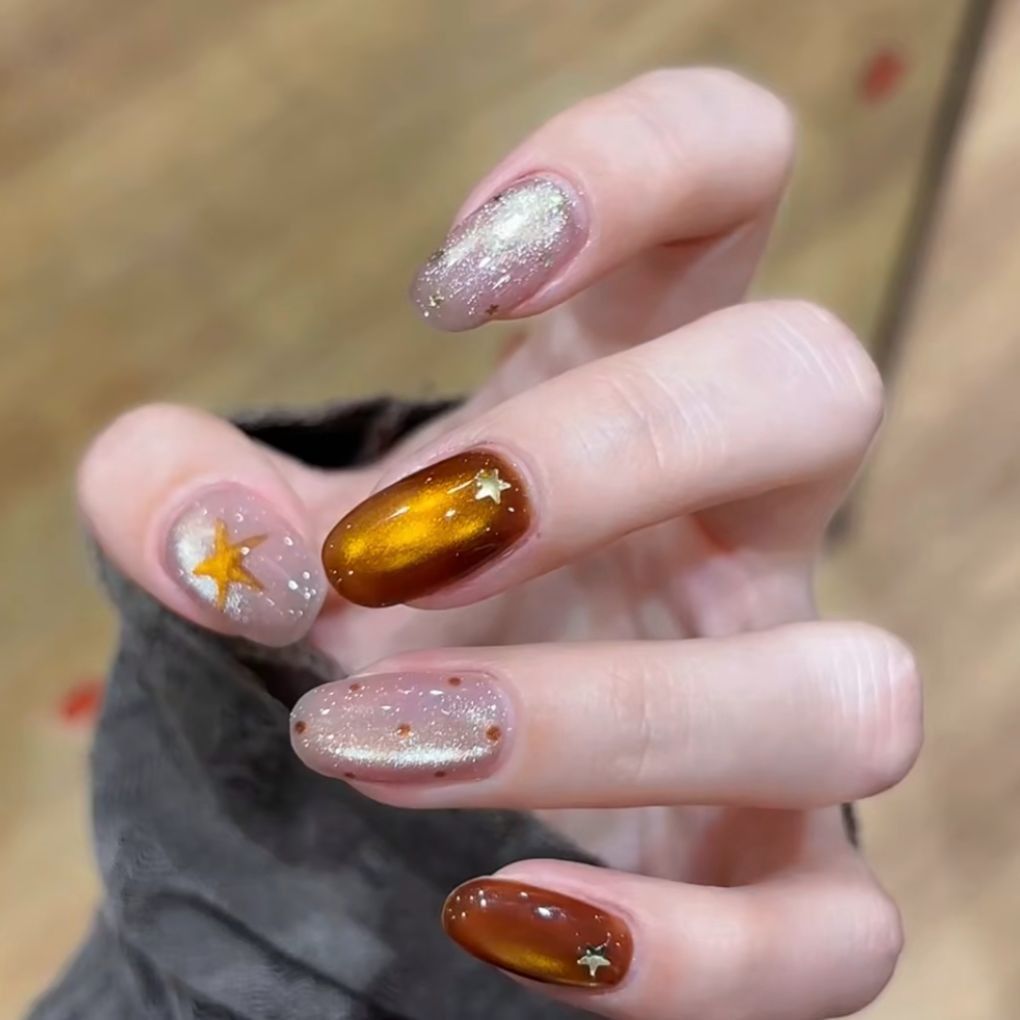 Glittery Star Accent Nail Art Extensions — product view 3
