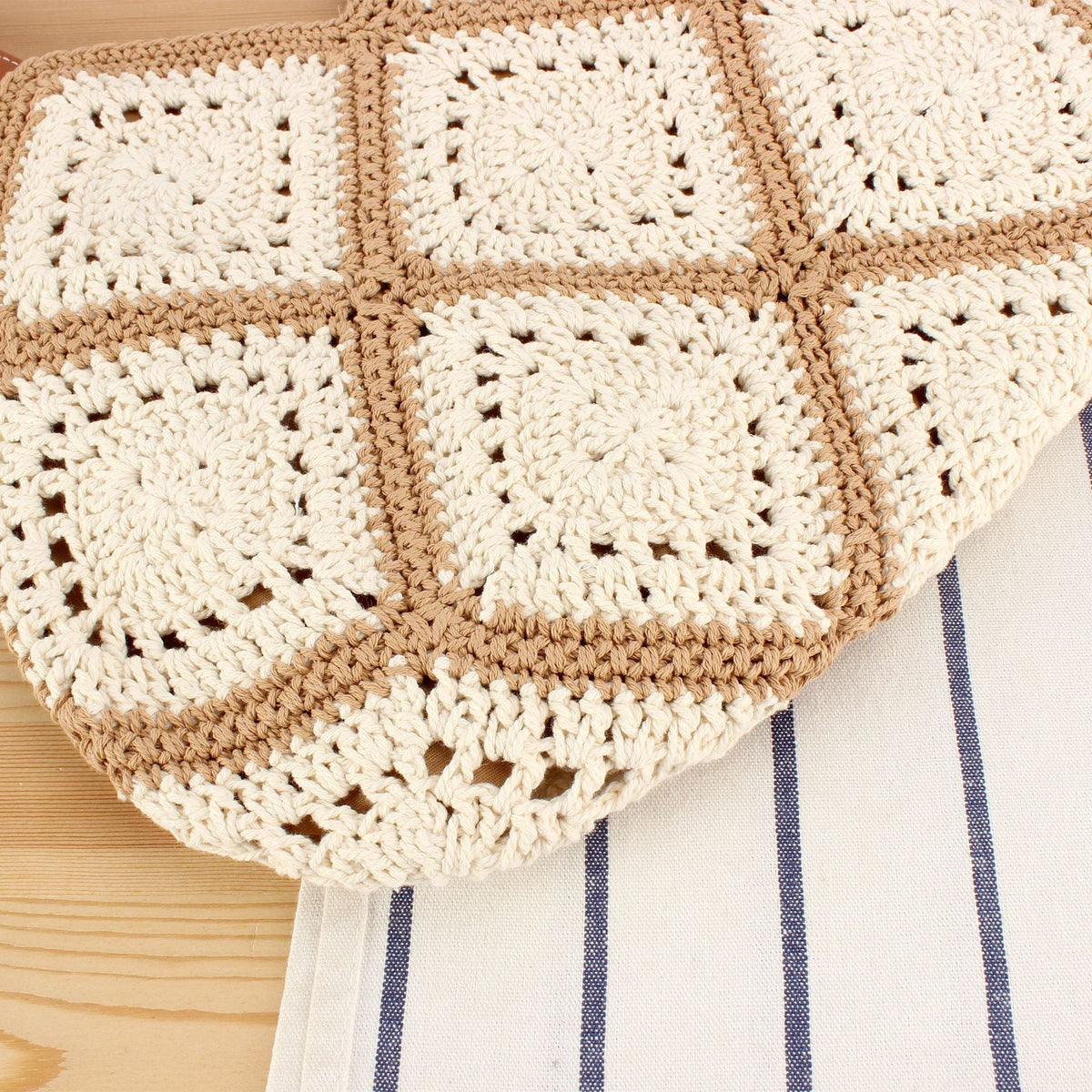 Handcrafted Macramé Shopper Bag LoungeYard — product view 4