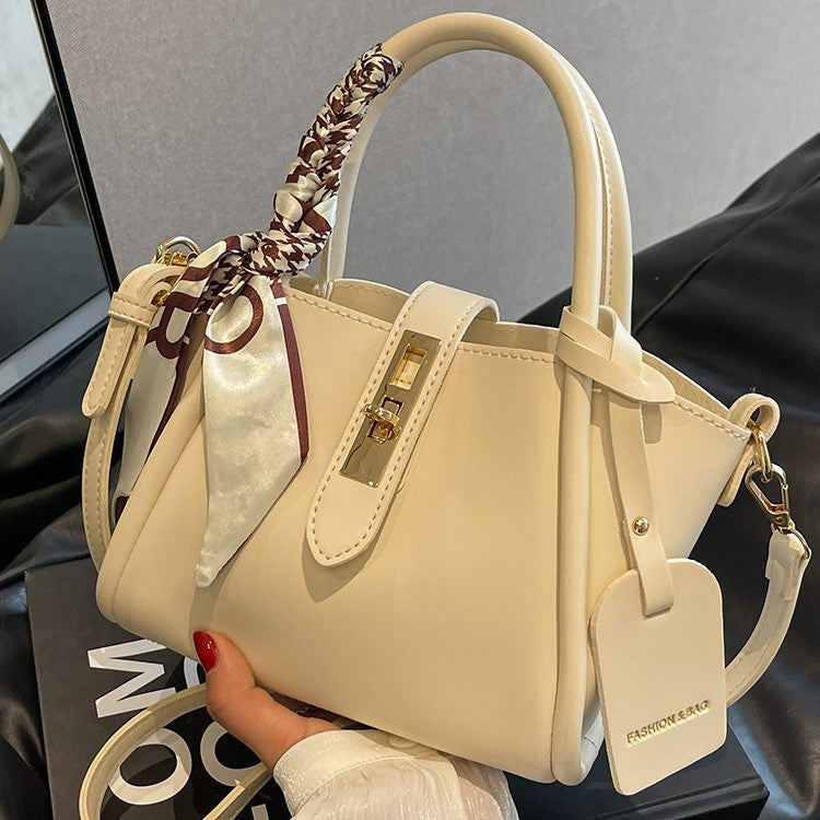 Stylish Multi-Functional Handheld Purse LoungeYard — product view 2