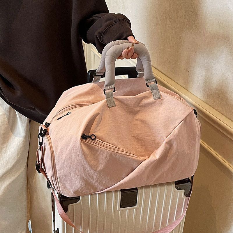 Versatile Lightweight Travel Duffle Bag LoungeYard — product view 4