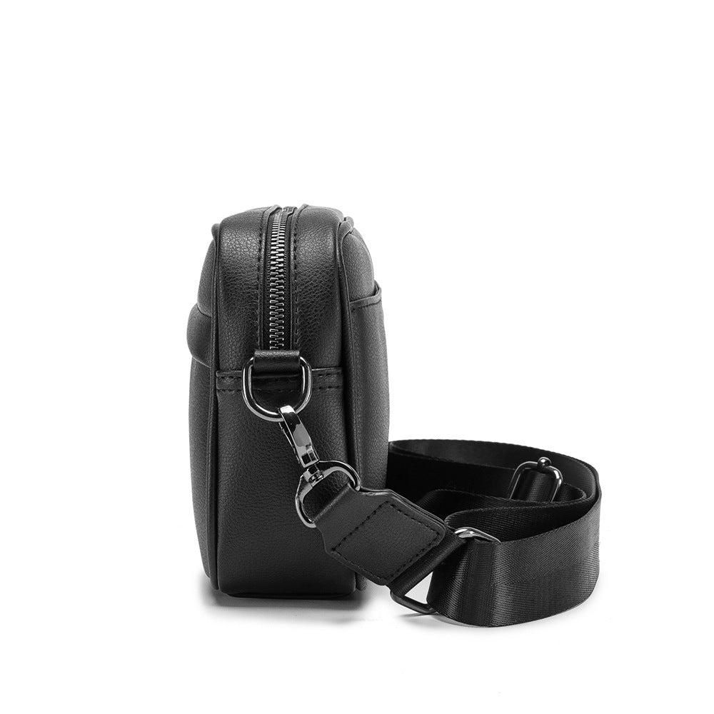 Practical messenger bag with multiple compartments LoungeYard — product view 3