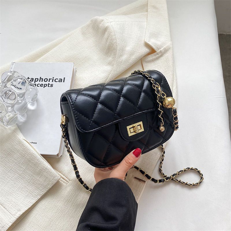 Quilted Chain-Detail Crossbody Bag LoungeYard — product view 6