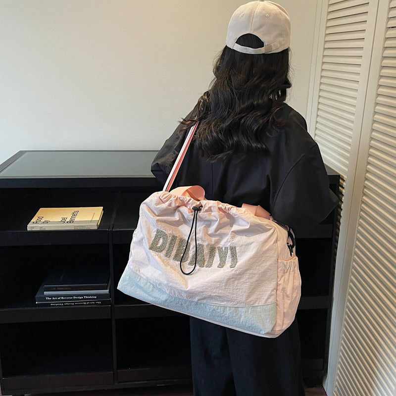 Lightweight Multi-Purpose Duffel Bag LoungeYard — product view 3