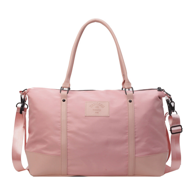 Sporty travel bag with comfortable compartments LoungeYard — product view 5