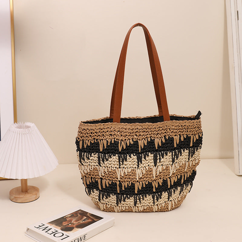 Braided tote bag with unique pattern mix LoungeYard — product view 3