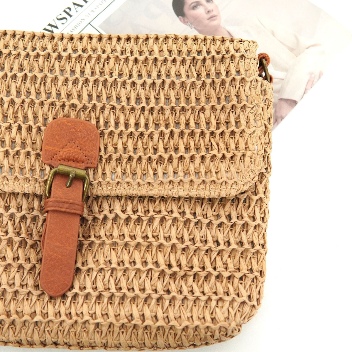 Shoulder bag made of woven natural material with adjustable leather shoulder strap LoungeYard — product view 4