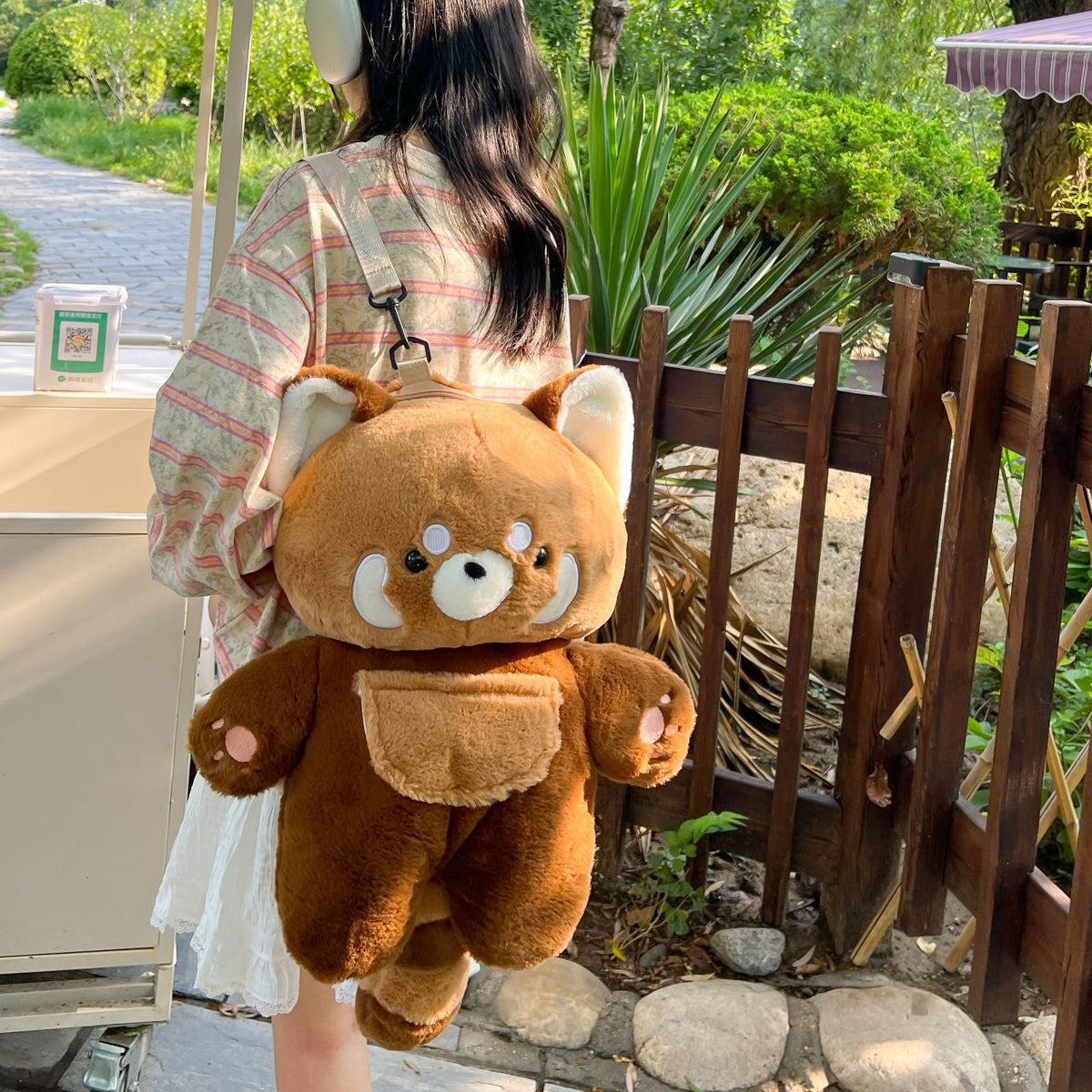 Plush handbag in animal design LoungeYard — product view 2