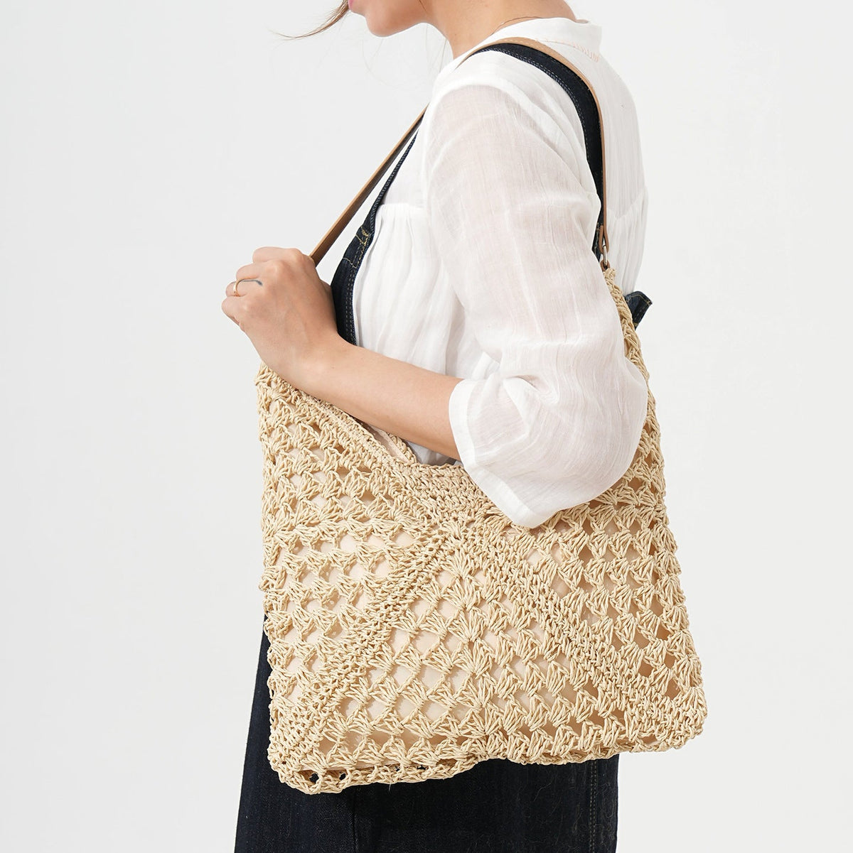 Beautiful Hand-Knotted Shoulder Bag LoungeYard — product view 4