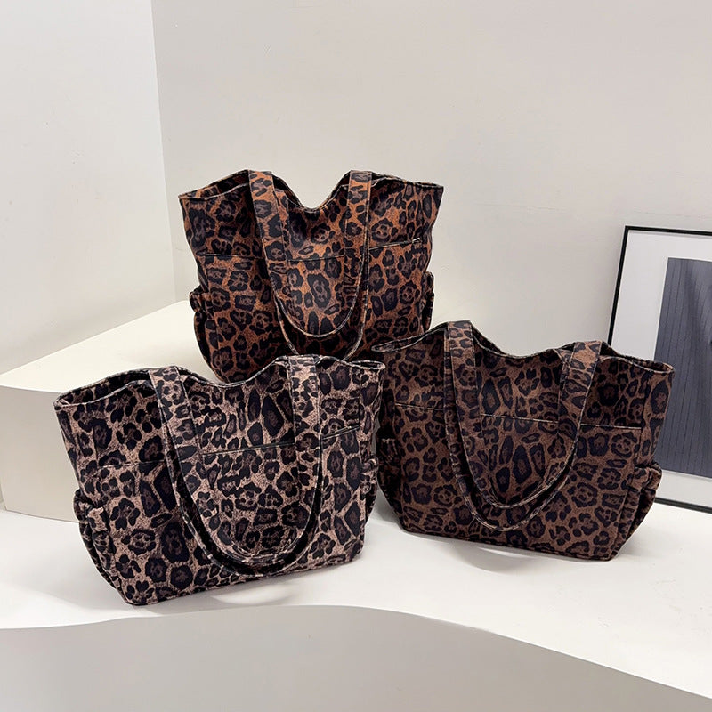 Spacious Leopard Print Shopping Tote — product view 4