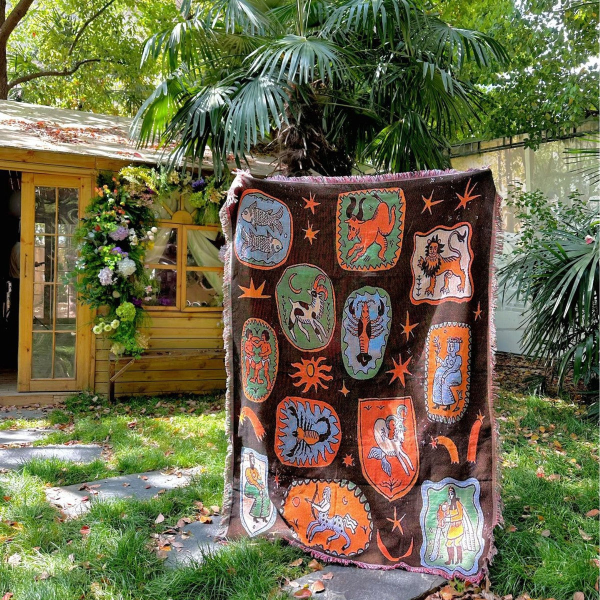 Artistic Tapestry Throw Blanket — product view 2