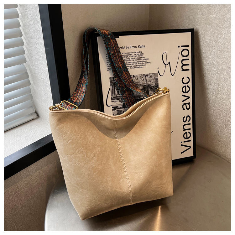 Leather Tote — product view 3
