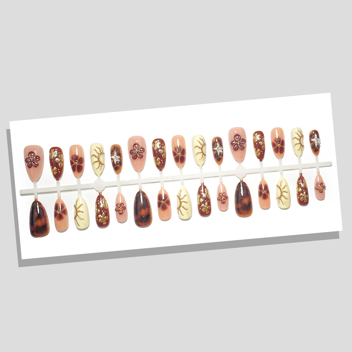 Artistic Press-On Nail Set — product view 4