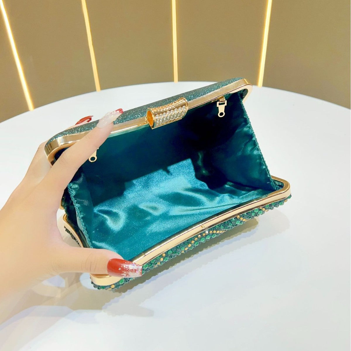 Sparkling Rhinestone Evening Clutch — product view 3
