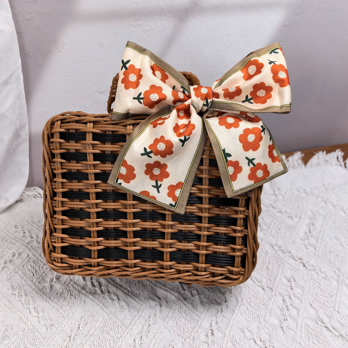 Women elegant handbag made of woven material LoungeYard — product view 7