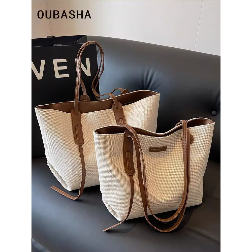Spacious Utility Tote LoungeYard — product view 2