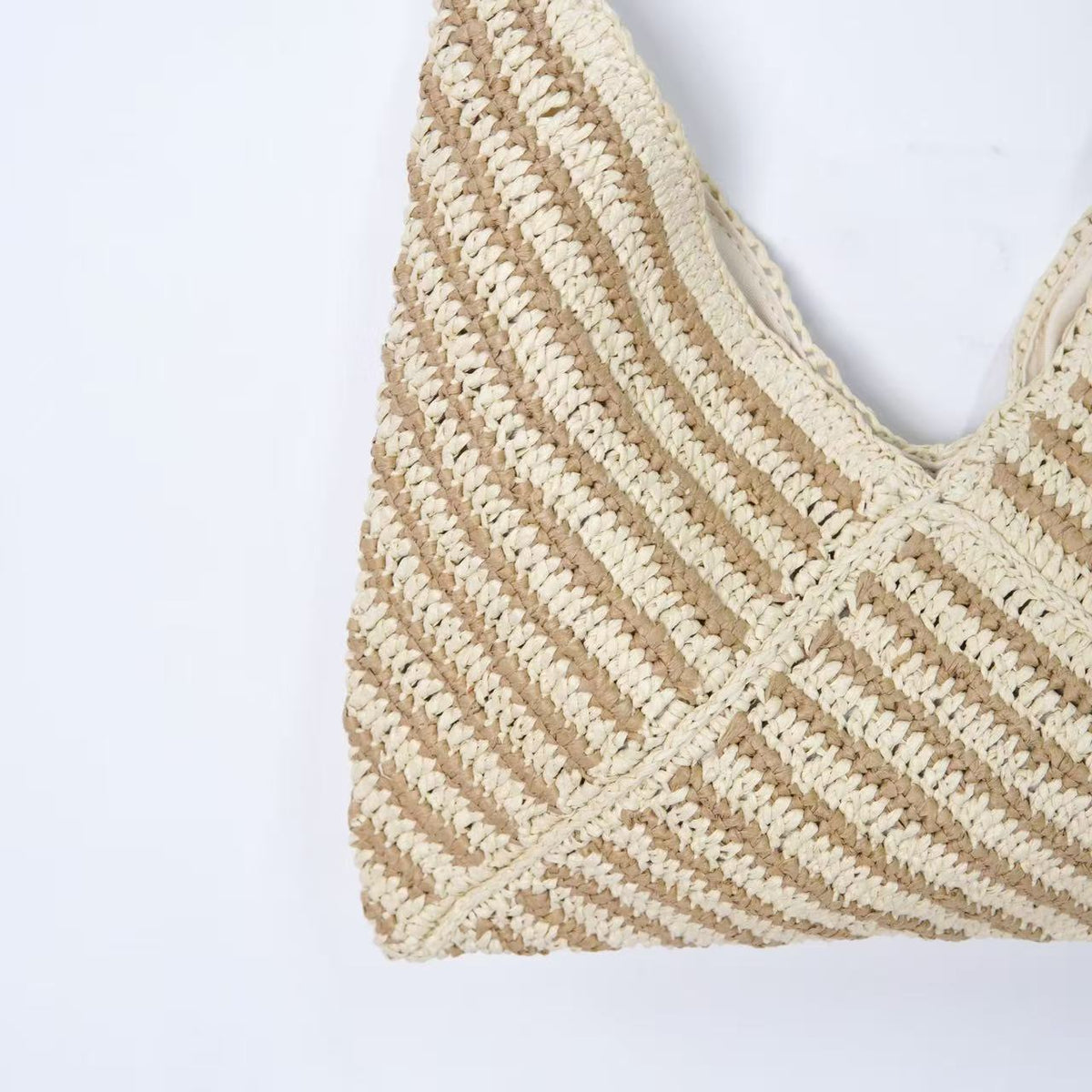 Handcrafted Summer Shoulder Bag LoungeYard — product view 2