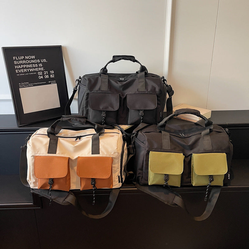 Sporty travel bag with outdoor pockets LoungeYard — product view 2
