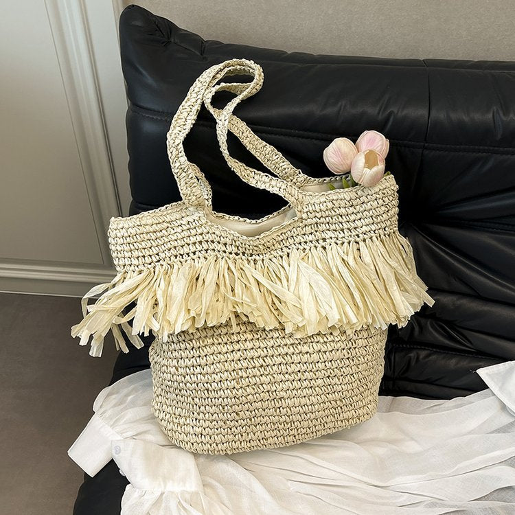 Charming Bast handbag with decorative fringes LoungeYard — product view 4