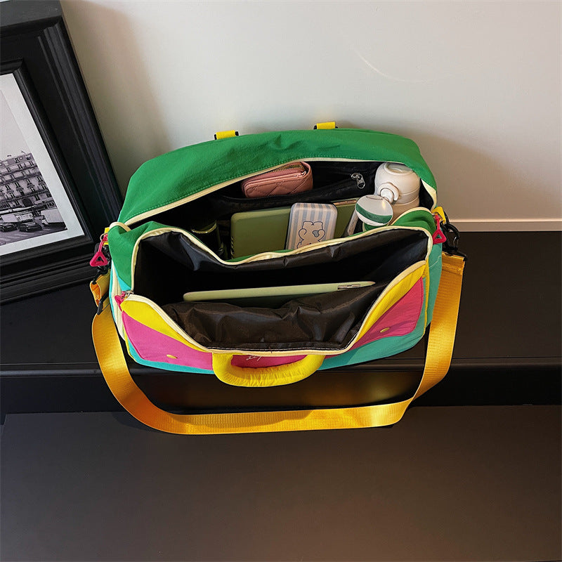 Stylish Multi-Compartment Weekender Bag — product view 4