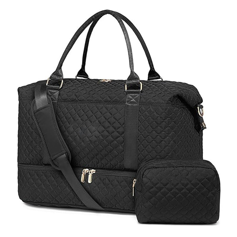 Versatile Quilted Weekend Bag LoungeYard — product view 1