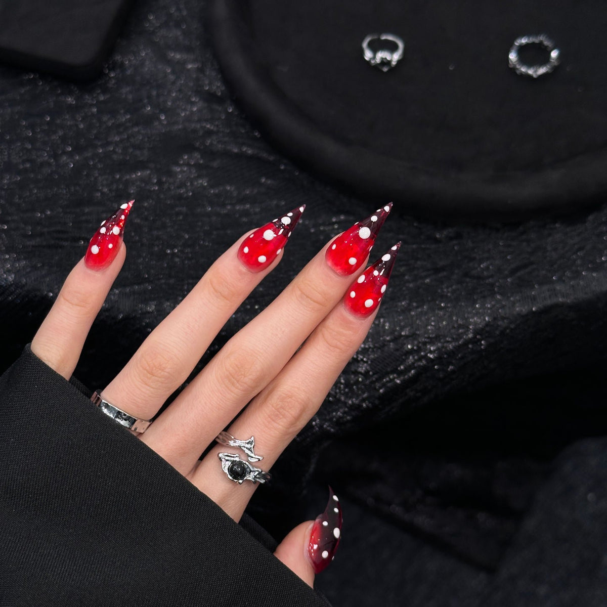 Stylish Stiletto Press-On Nails — product view 3