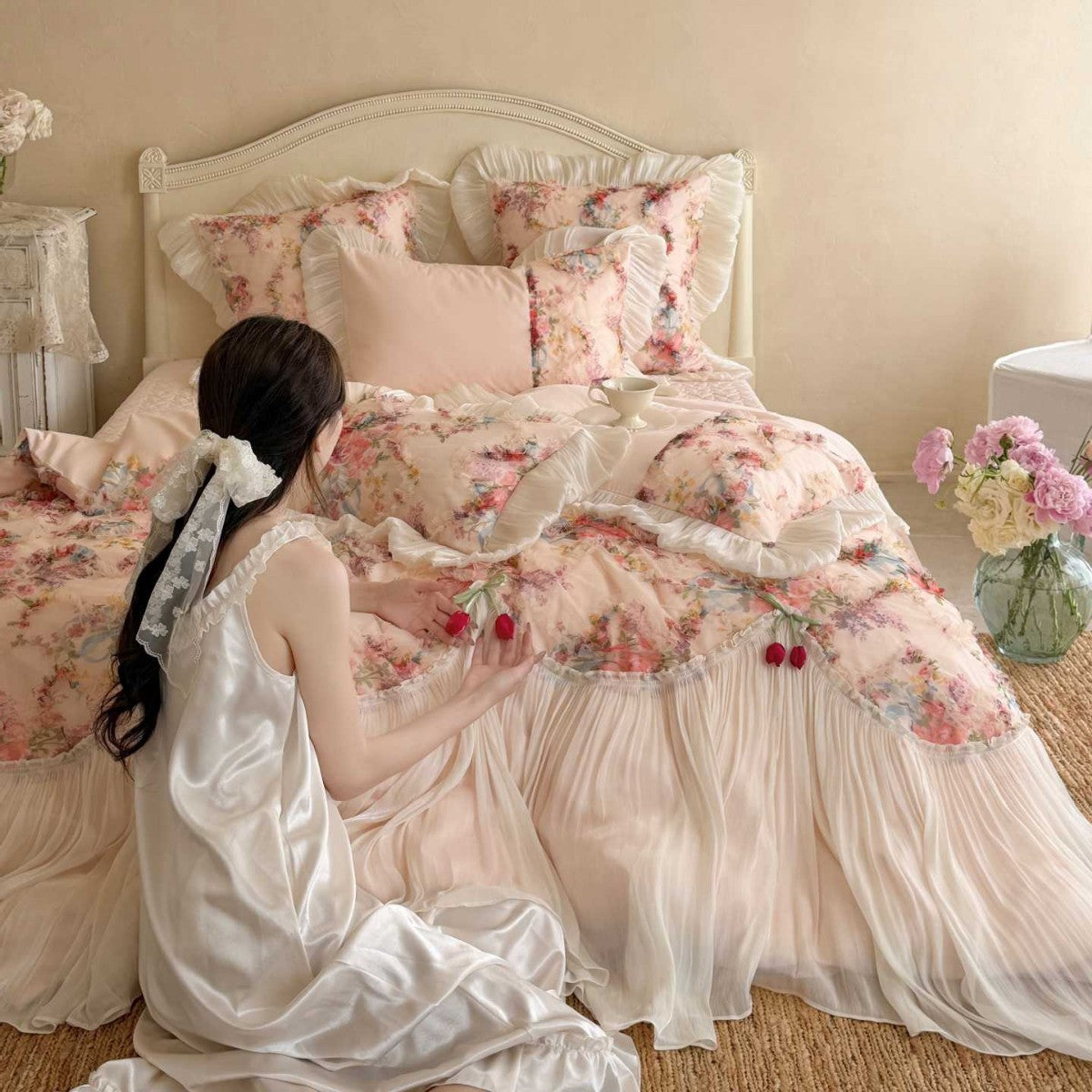 Luxurious multi-piece vintage bedding set with ruffles and floral pattern — product view 3