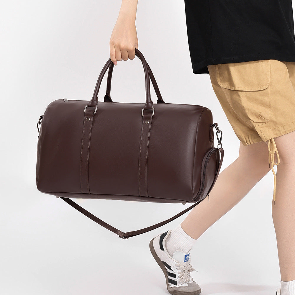 Stylish leather travel bag LoungeYard — product view 2