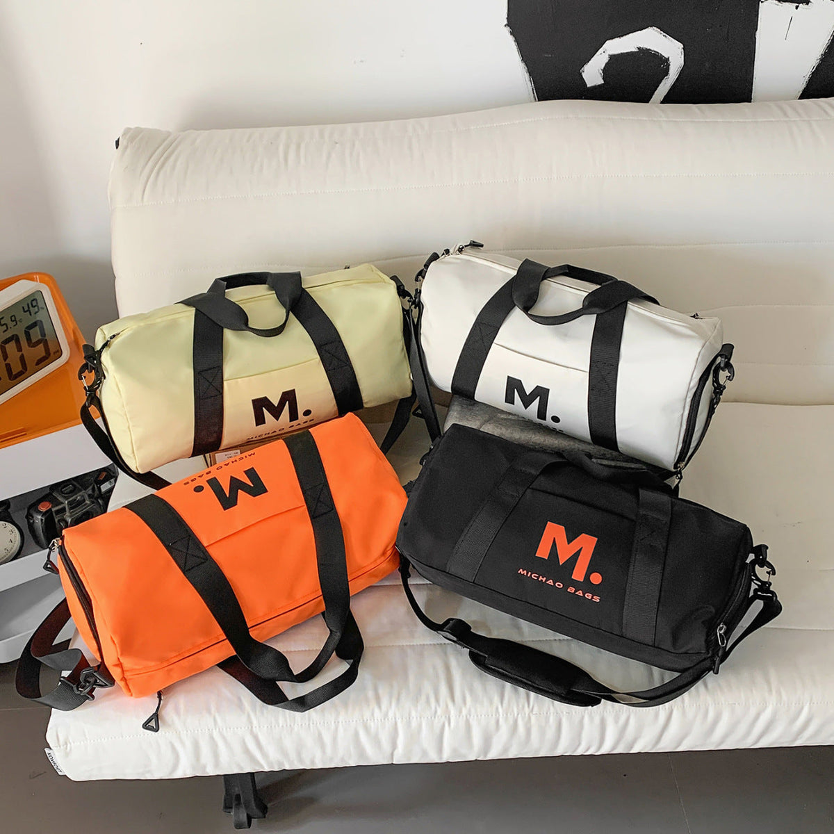 Sporty Travel Bag with Structured Interior Compartments LoungeYard — product view 2