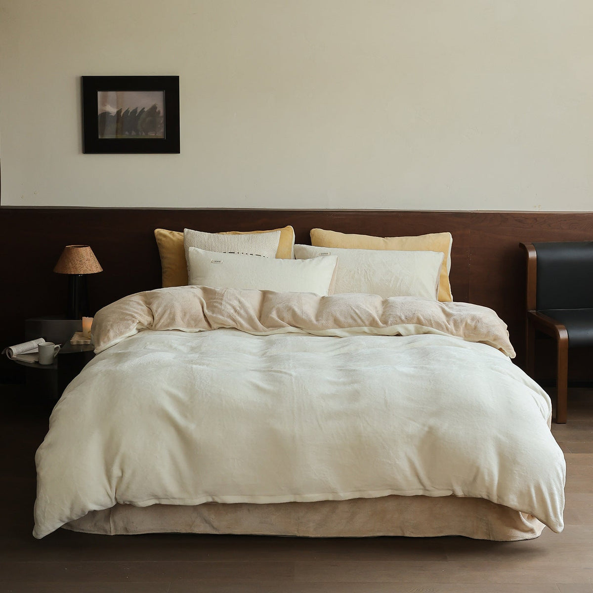 Plush bedding set with velvety microfiber surface LoungeYard — product view 6