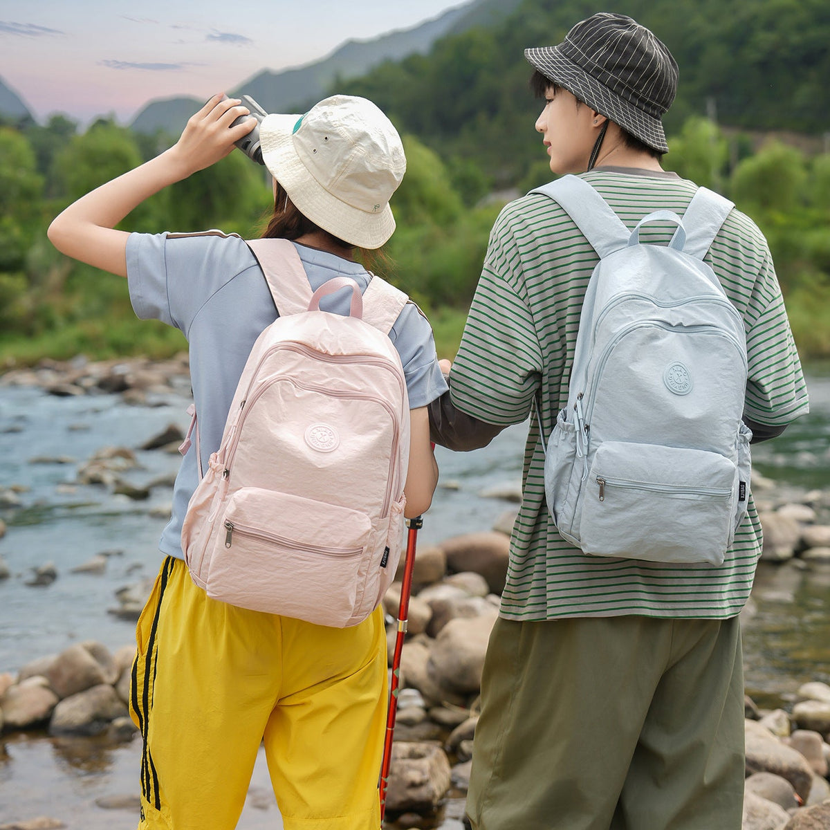 Lightweight Water-Resistant Travel Backpack LoungeYard — product view 2