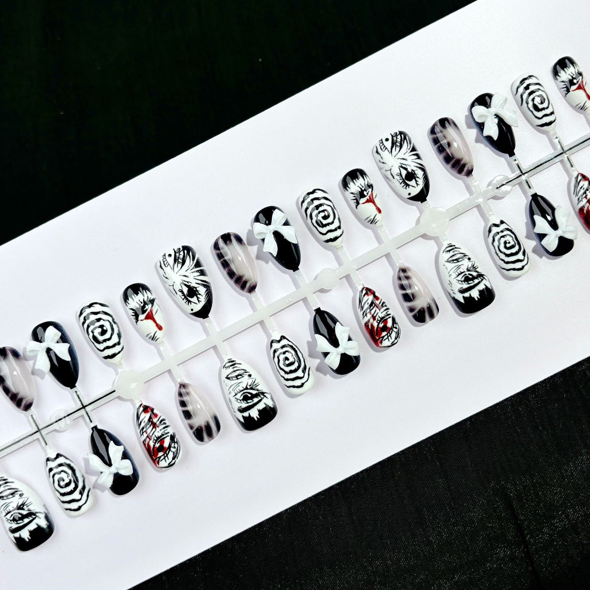Artistic Graphic Press-On Nail Set — product view 2