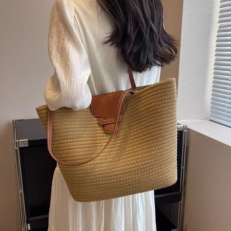 Large shoulder bag made of woven natural material LoungeYard — product view 1