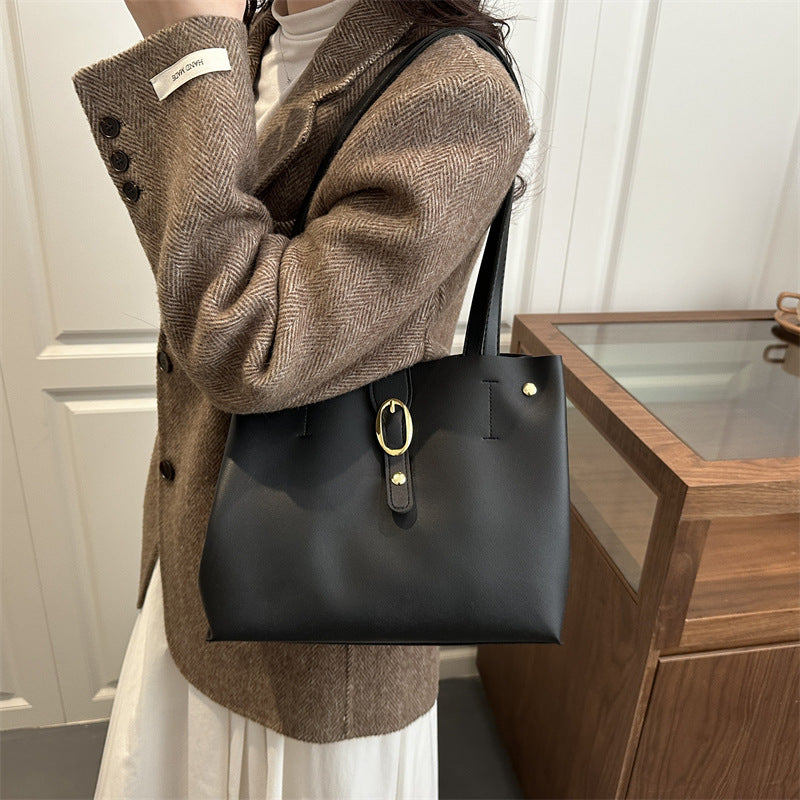 Structured Leather Tote Bag LoungeYard — product view 2