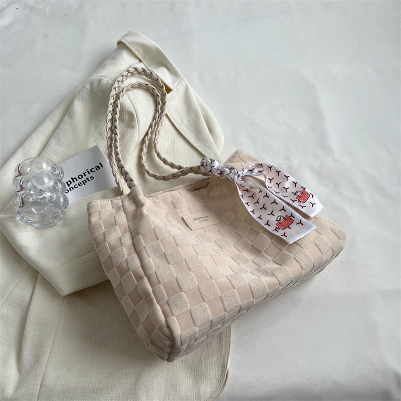Woven Handcrafted Tote LoungeYard — product view 7