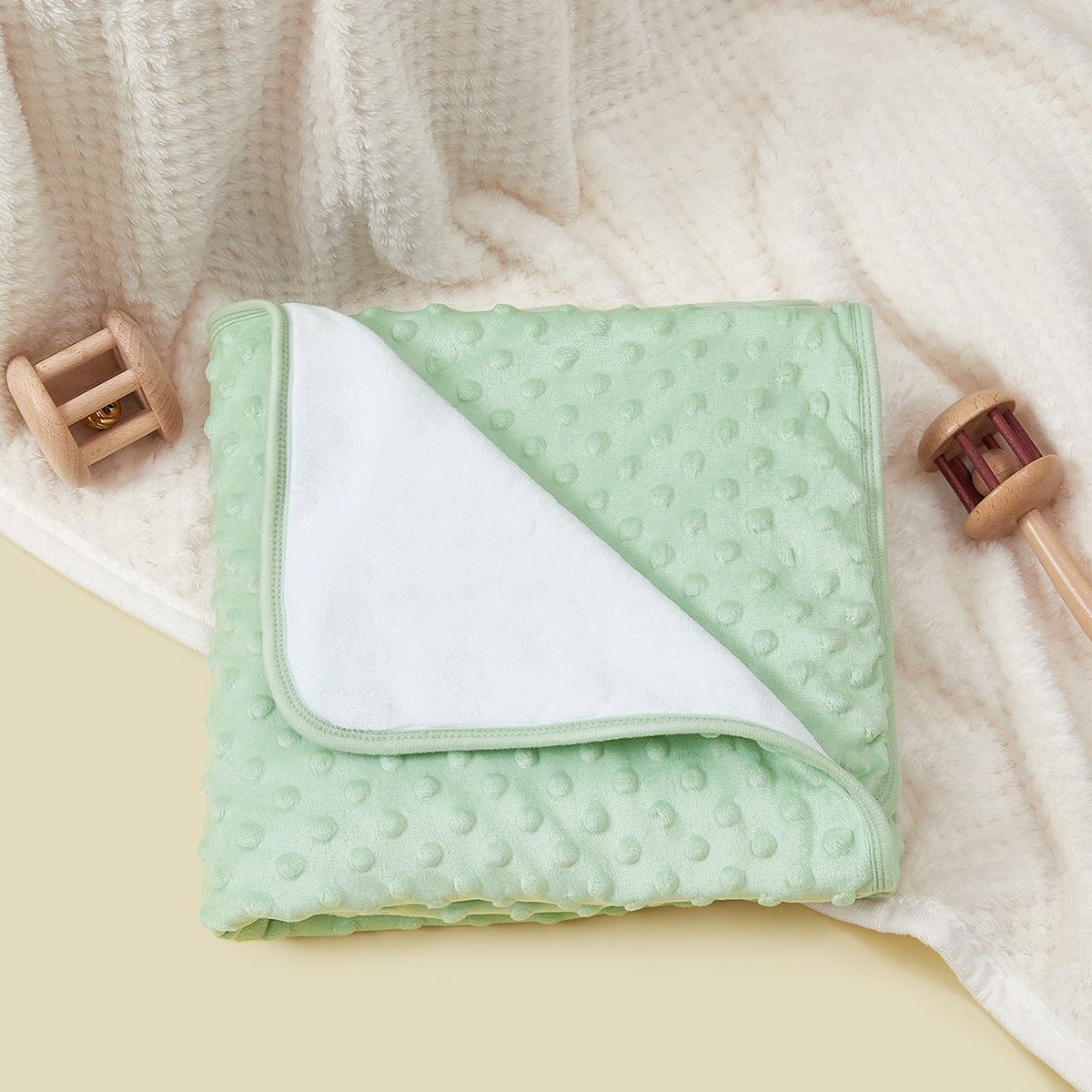 Ultra-Soft Cozy Dot Blanket LoungeYard — product view 2