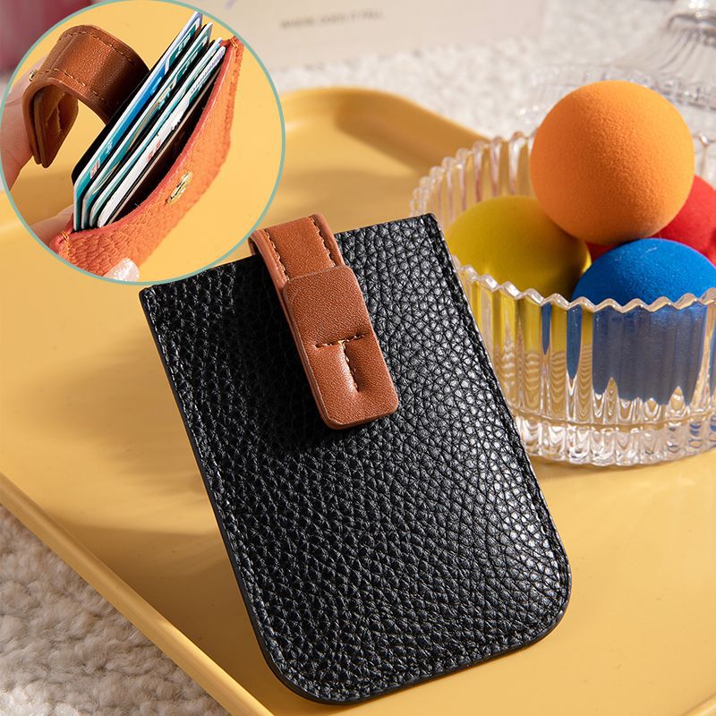 Minimalist RFID-Blocking Leather Card Holder LoungeYard — product view 6