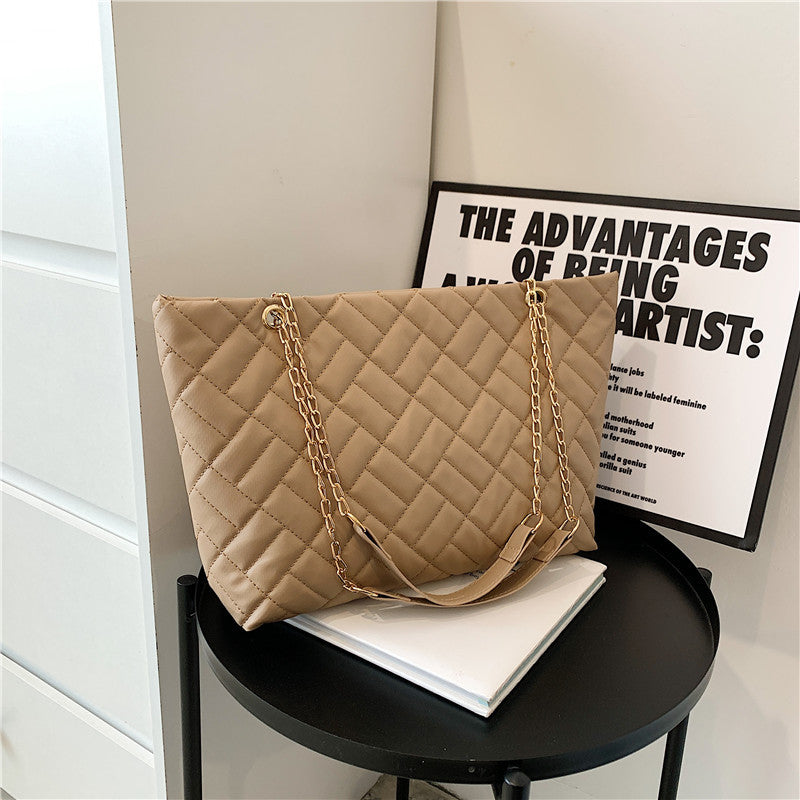 Elegant Quilted Chain-Handled Tote — product view 5