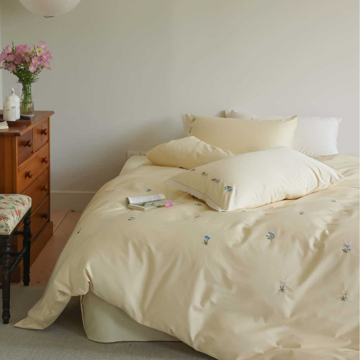 Embroidered cotton satin bedding set with subtle floral scatter design — product view 4