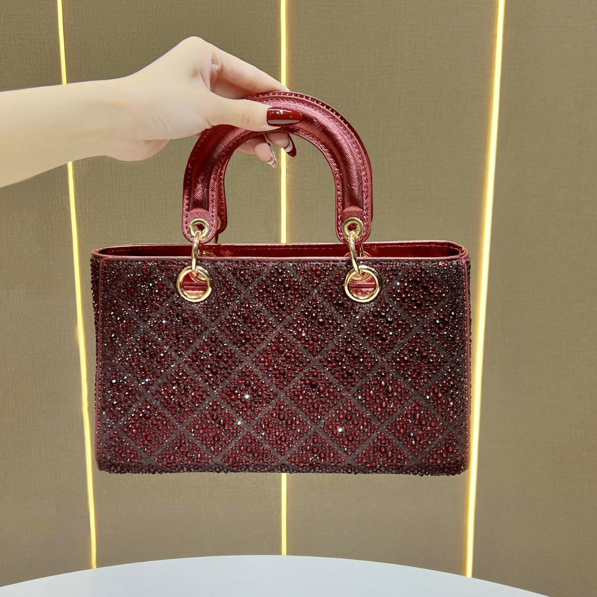 Elegant Rhinestone-Embellished Handheld Purse — product view 1