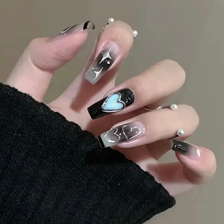 Artistic Nail Art Press-On Set — product view 1