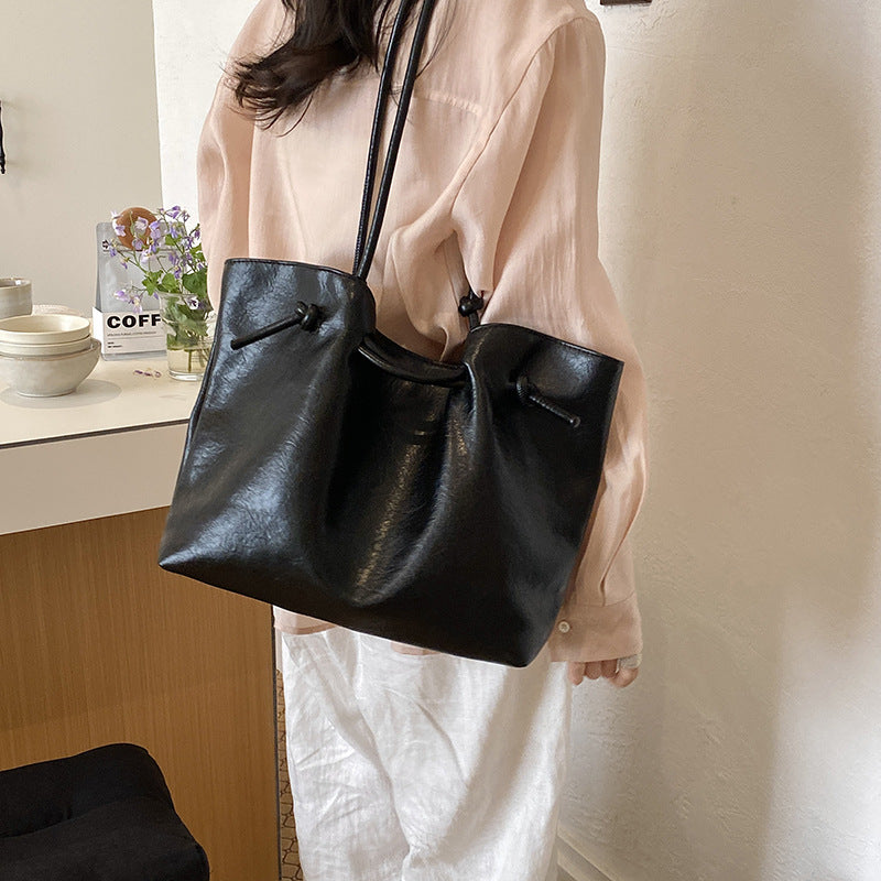Premium Vegan Leather Tote — product view 2