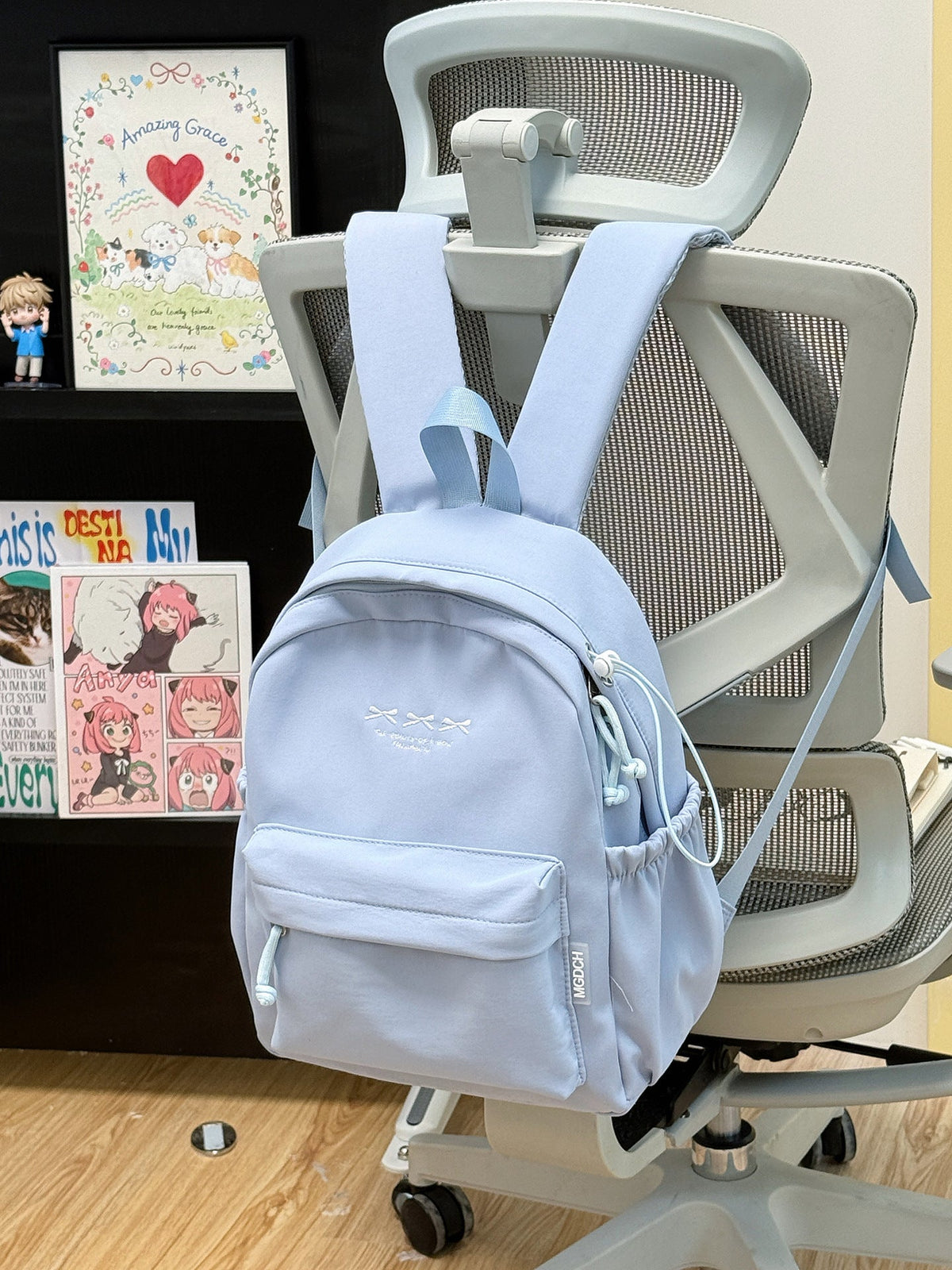 Stylish Lightweight Backpack LoungeYard — product view 4