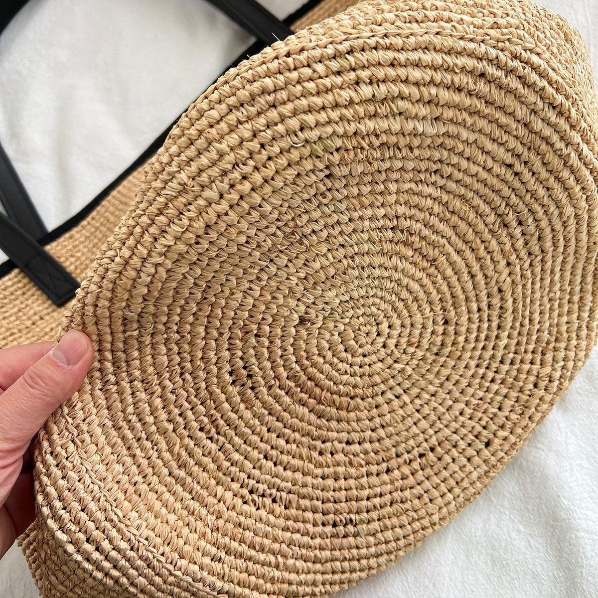 Handmade Tote Bag Made of Natural Materials LoungeYard — product view 4