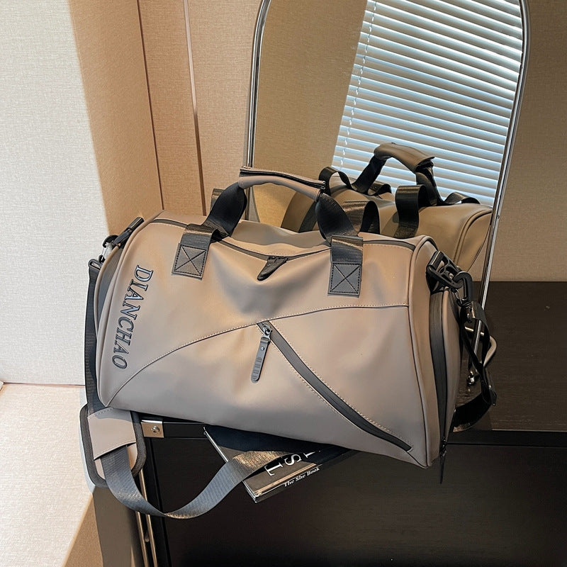 Functional Sports and Leisure Bag LoungeYard — product view 1