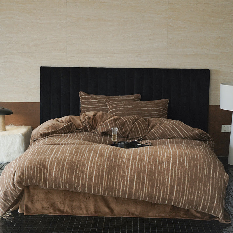 Reversible microfibre fleece bedding set with subtle stripe structure and extra soft cuddle surface — product view 7