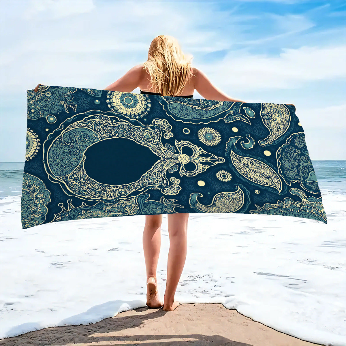 Luxurious Oversized Beach Towel Bowlift — product view 7